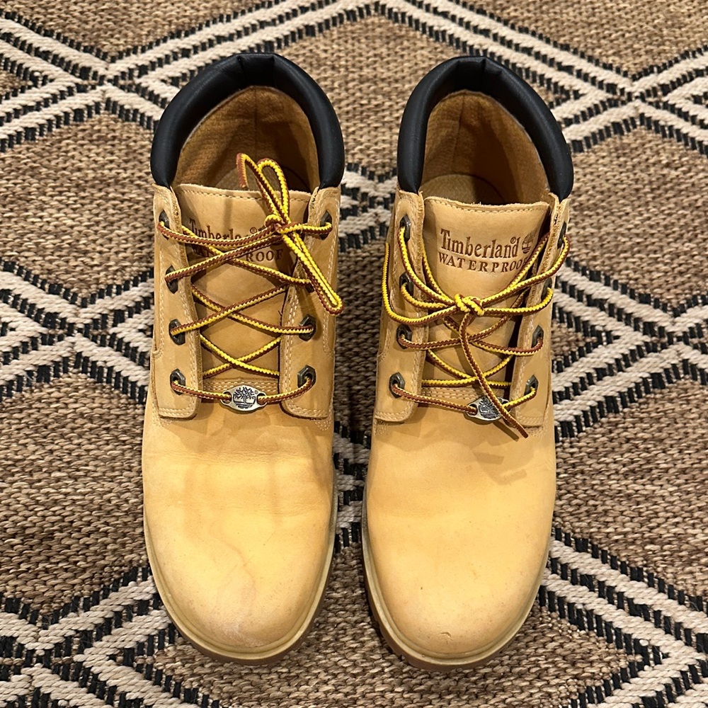 Timberland Women’s Yellow Lace-Up Boots